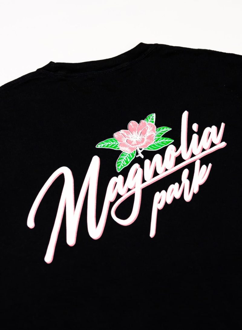 the magnolia park magnolia flower tee black 873966